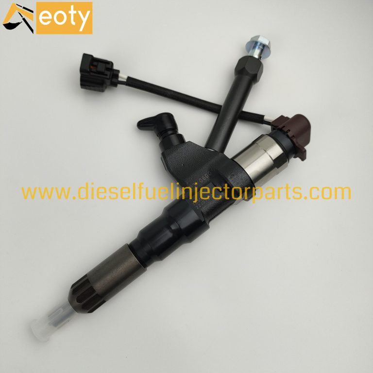 DENSO Common Rail Injector 295050-1650 23670-E0600 Remanufactured Diesel Injector for Excavator Engines