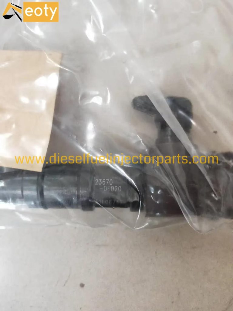 Toyota 2GD-FTV Diesel Engine Fuel Injector Common Rail Nozzle 23670-0E020 295700-0560 for Hilux 2015-2018