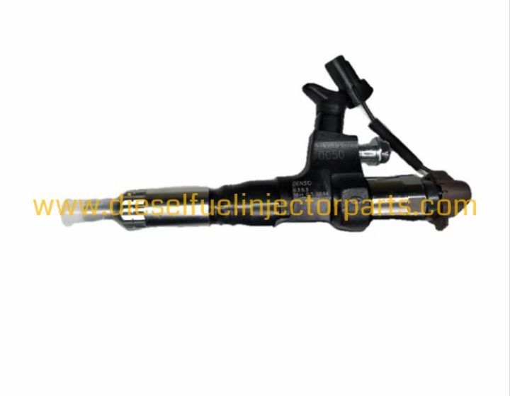Common Rail Fuel Injector 095000-5963 23670-E0300 for Diesel Engine